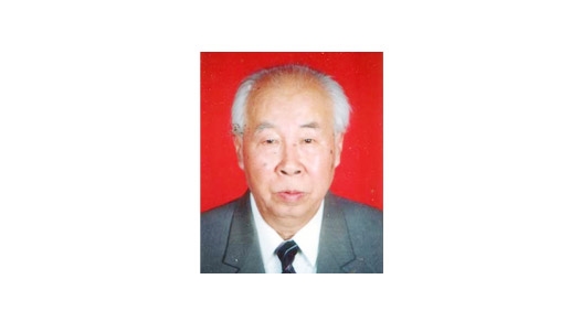 崔瑞珍.1980年－1984年任學(xué)校校長(zhǎng)；1984年－1989年任學(xué)校黨委書記