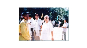 交通廳副廳長(zhǎng)姚尚宏、呼市副市長(zhǎng)連輯看望藏族學(xué)生